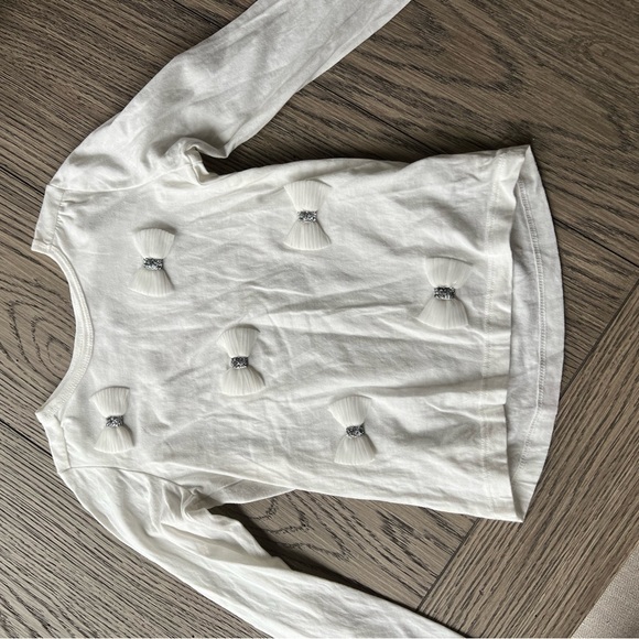 Bundle of 4 girls tops, like new condition 4T/5T plus 3 bonus. - Picture 5 of 17